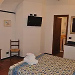 Farm stay L' Amandola Levanto