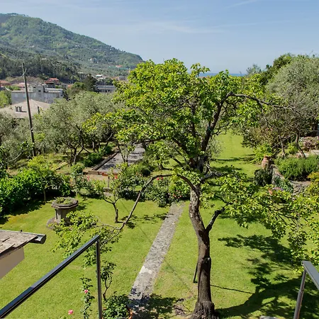 مزرعة للإقامة L' Amandola