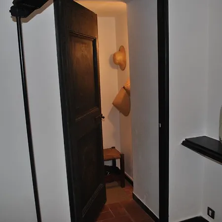 L' Amandola Farm stay *