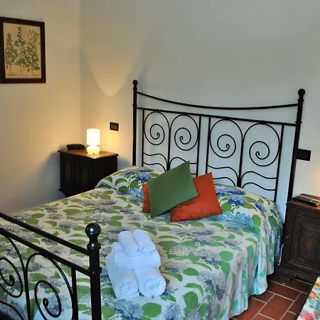 L' Amandola Farm stay *