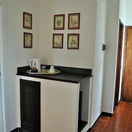 L' Amandola Alloggio per agriturismo *